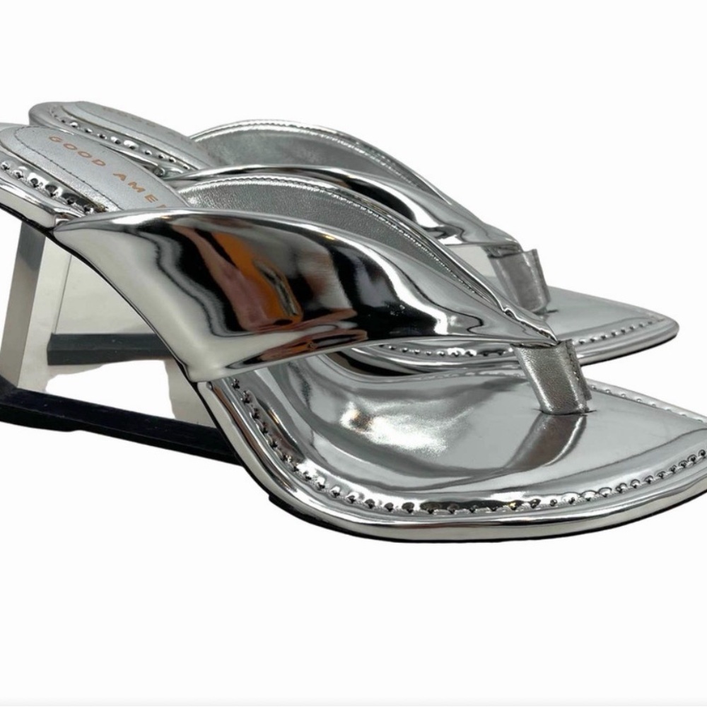 Good American Silver Metallic Pointed Thong Heels - Picture 3 of 13